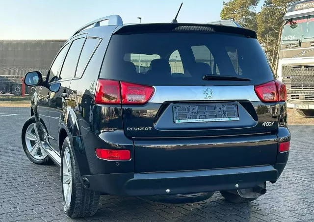 PEUGEOT 4007 