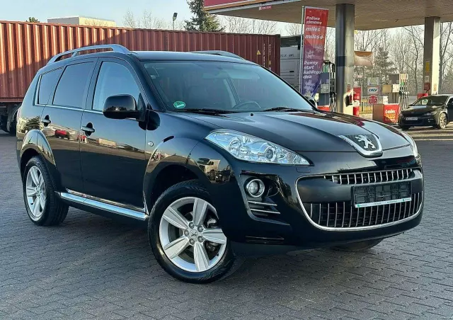 PEUGEOT 4007 