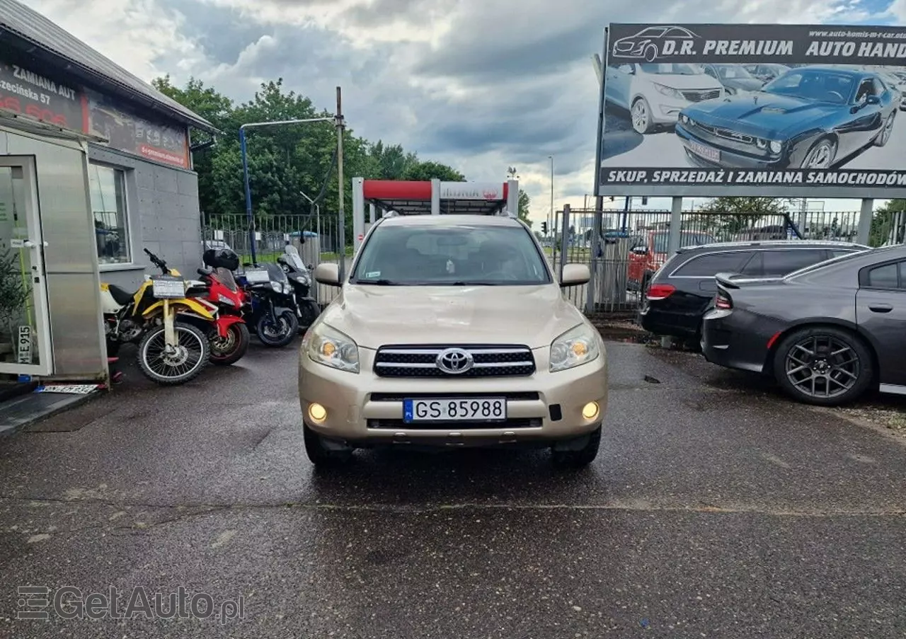 TOYOTA RAV4 2.0 4x4 Team