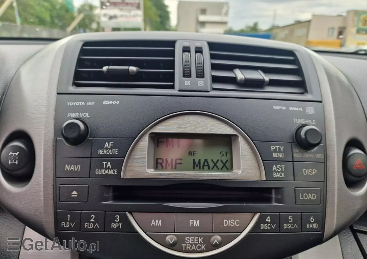 TOYOTA RAV4 2.0 4x4 Team