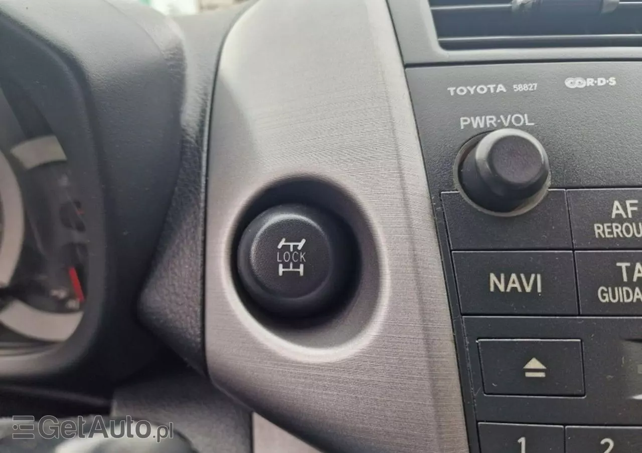 TOYOTA RAV4 2.0 4x4 Team