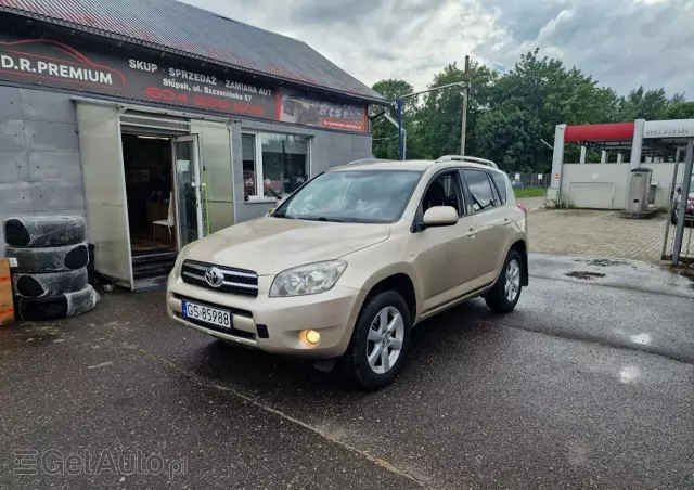 TOYOTA RAV4 2.0 4x4 Team