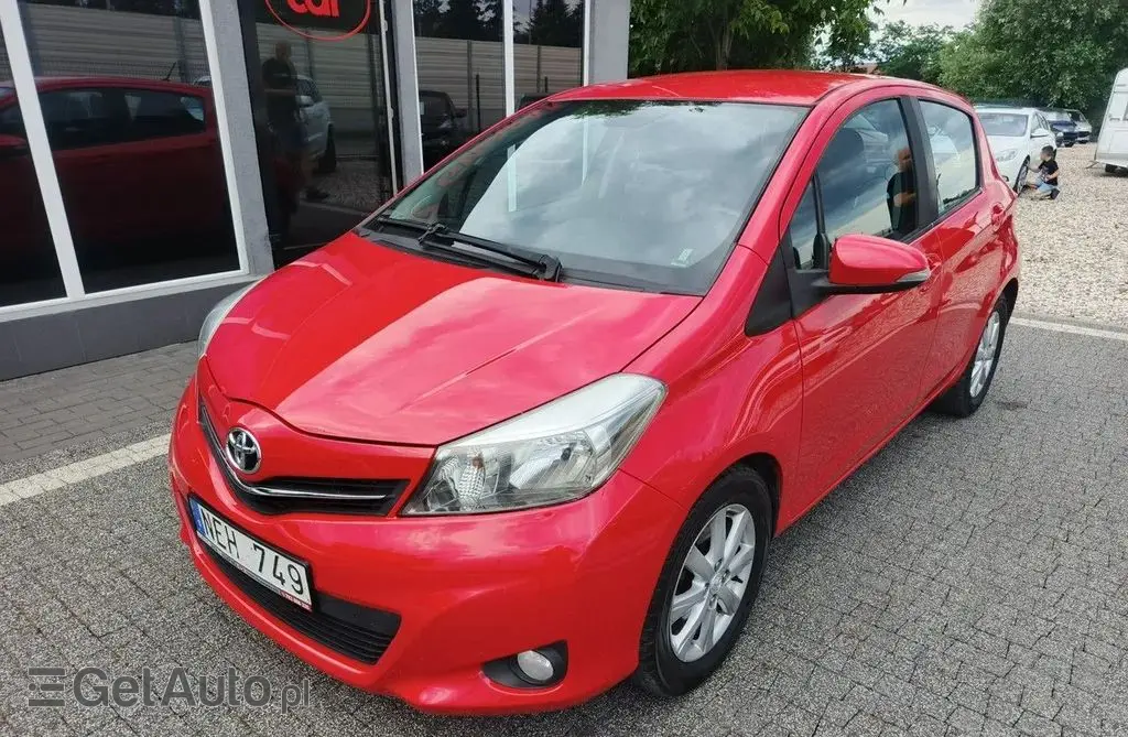 TOYOTA Yaris 