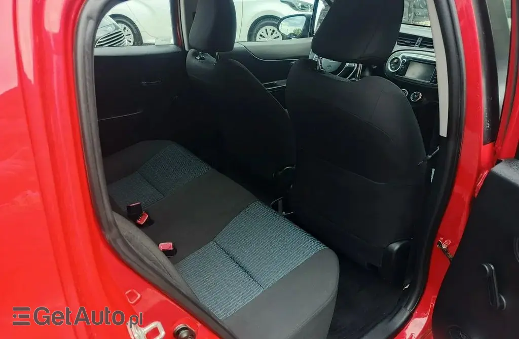 TOYOTA Yaris 