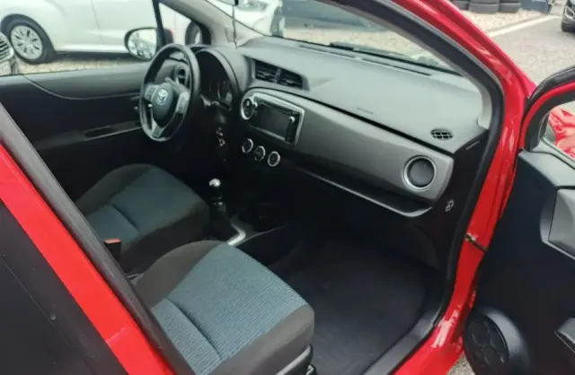 TOYOTA Yaris 