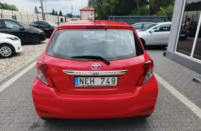 TOYOTA Yaris 