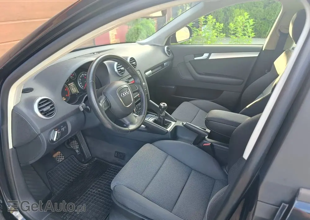 AUDI A3 Sportback 