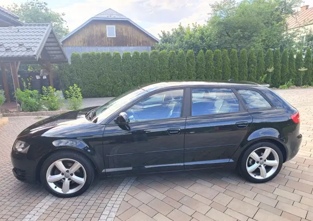 AUDI A3 Sportback 