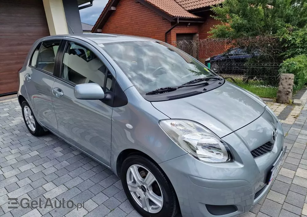 TOYOTA Yaris 1.33 VVT-i Sol