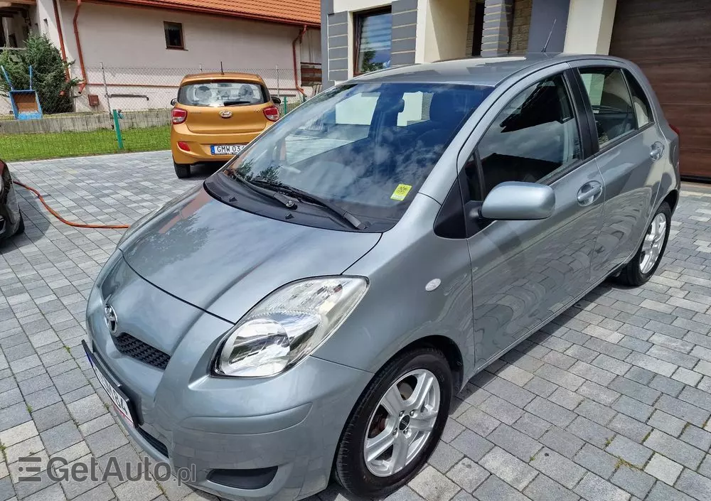 TOYOTA Yaris 1.33 VVT-i Sol