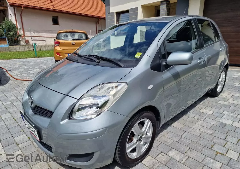 TOYOTA Yaris 1.33 VVT-i Sol