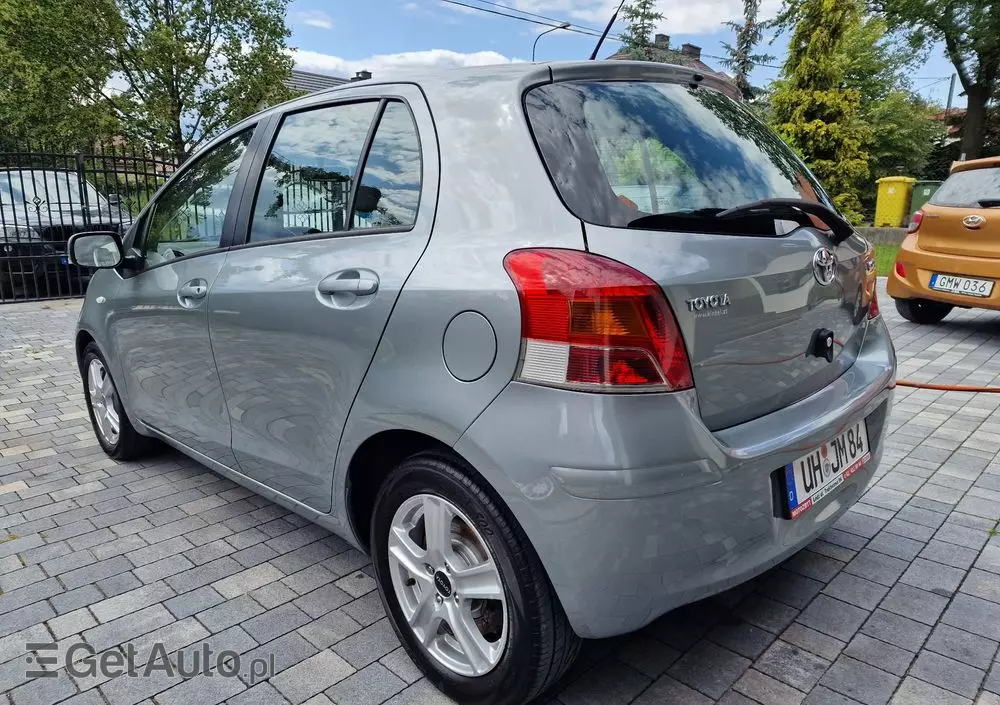 TOYOTA Yaris 1.33 VVT-i Sol