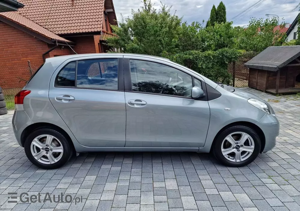 TOYOTA Yaris 1.33 VVT-i Sol