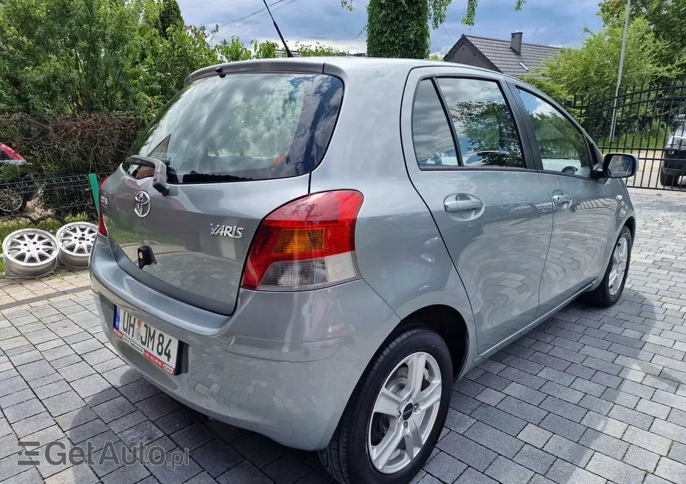TOYOTA Yaris 1.33 VVT-i Sol