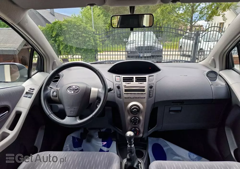 TOYOTA Yaris 1.33 VVT-i Sol