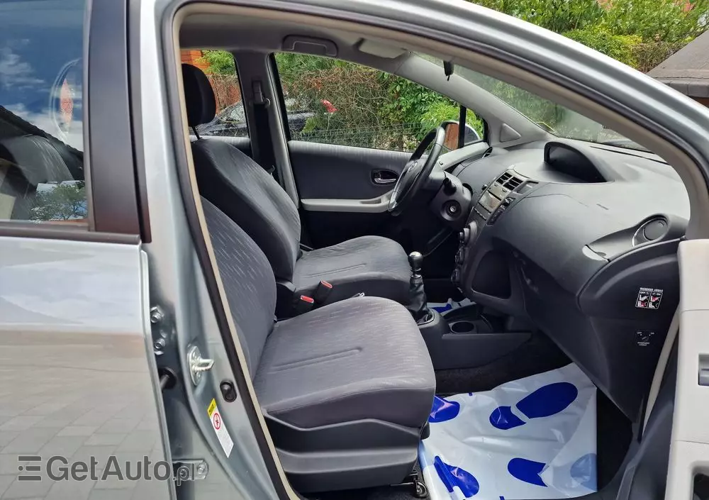 TOYOTA Yaris 1.33 VVT-i Sol
