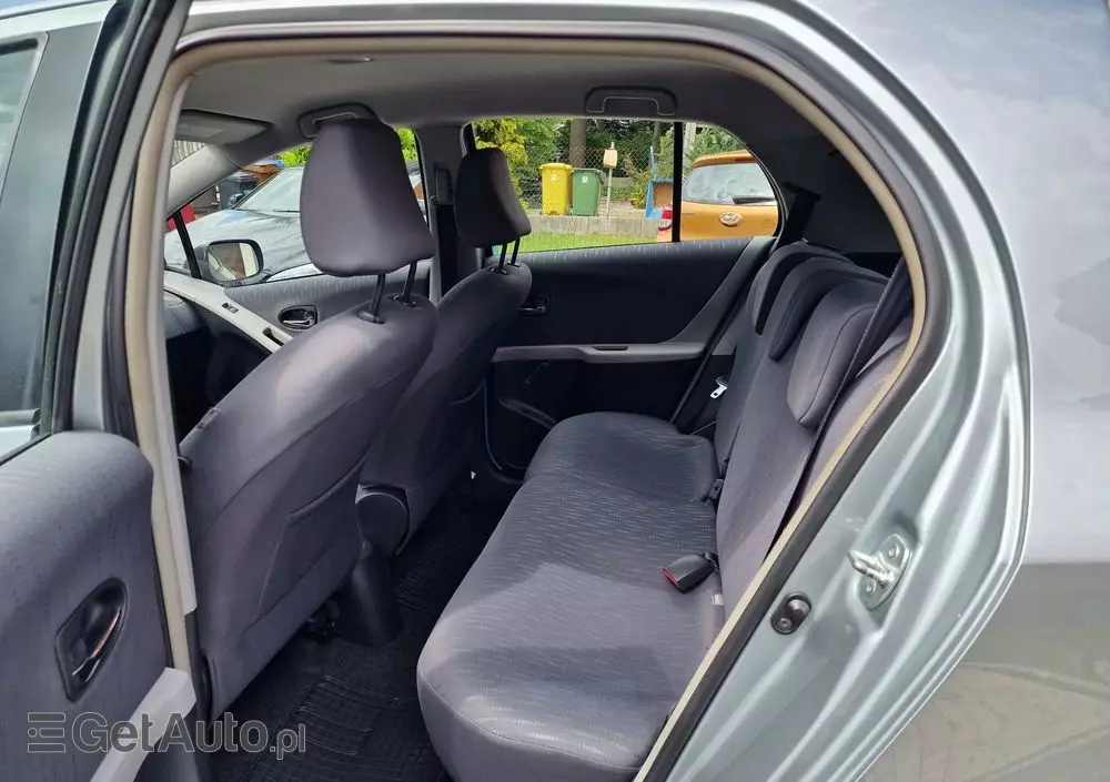 TOYOTA Yaris 1.33 VVT-i Sol