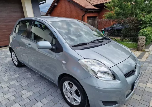 TOYOTA Yaris 1.33 VVT-i Sol