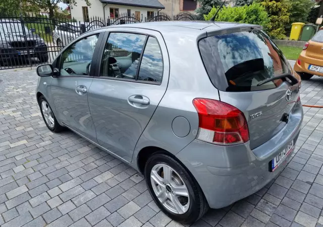 TOYOTA Yaris 1.33 VVT-i Sol