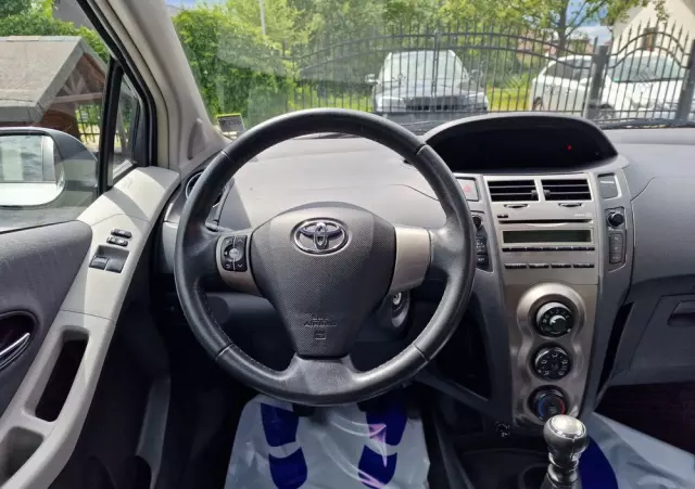 TOYOTA Yaris 1.33 VVT-i Sol