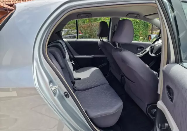 TOYOTA Yaris 1.33 VVT-i Sol