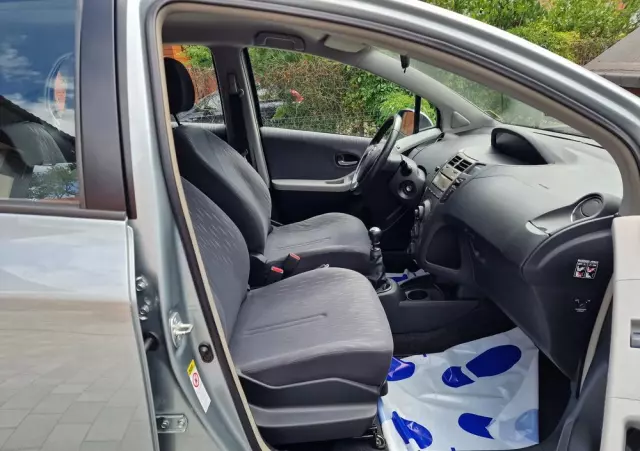 TOYOTA Yaris 1.33 VVT-i Sol