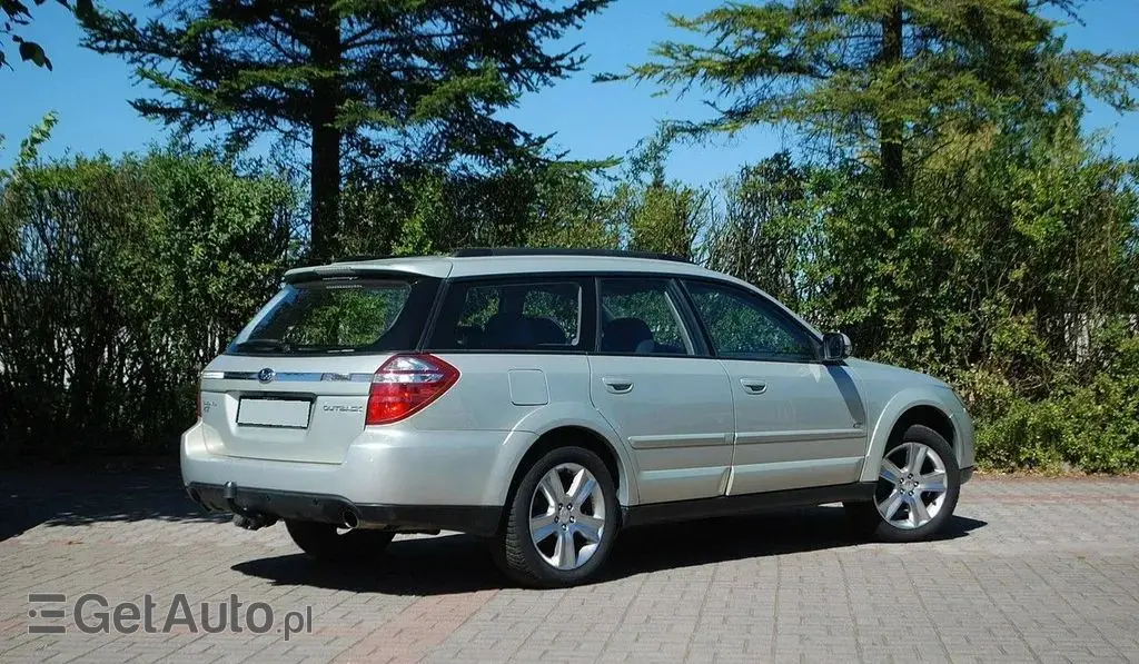 SUBARU Outback 