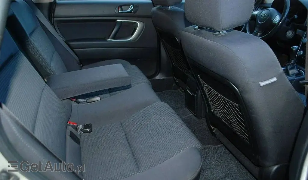 SUBARU Outback 