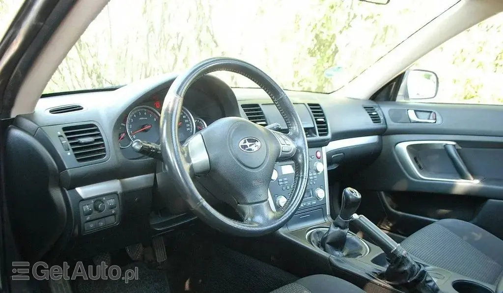 SUBARU Outback 