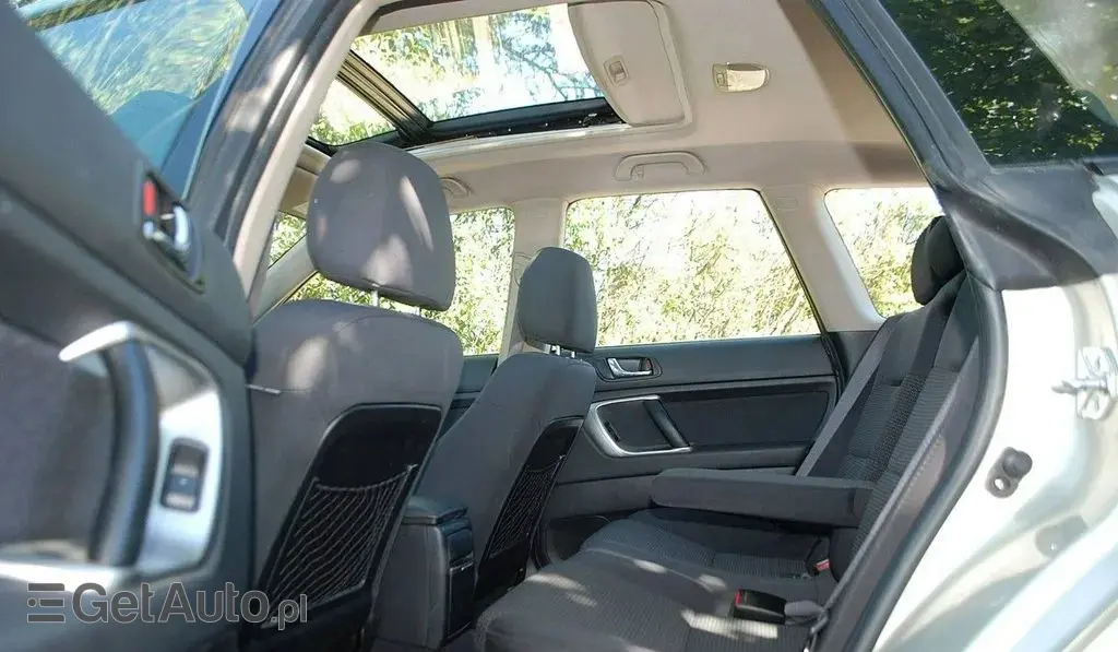 SUBARU Outback 