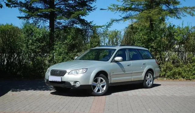 SUBARU Outback 