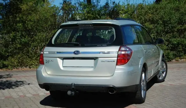 SUBARU Outback 