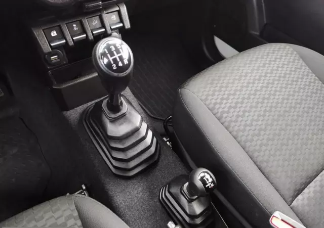 SUZUKI Jimny 1.5 Pro