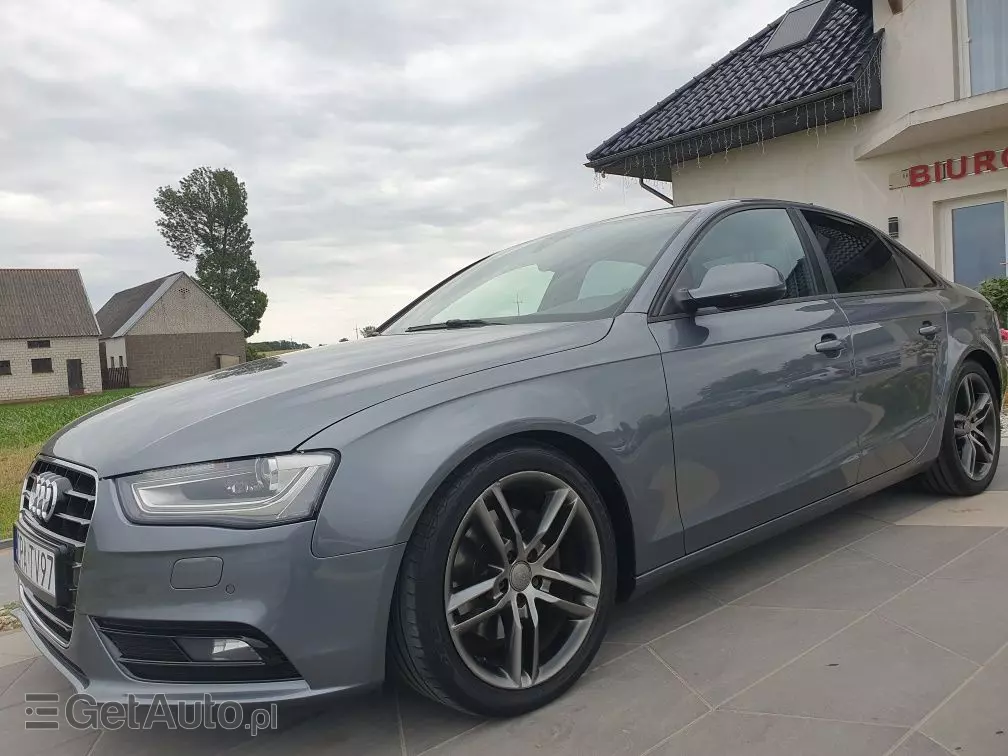 AUDI A4 