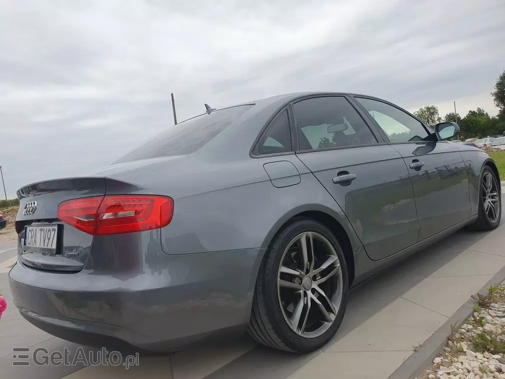 AUDI A4 