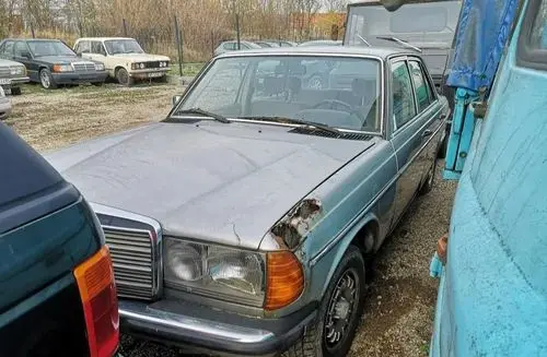 MERCEDES-BENZ W123 
