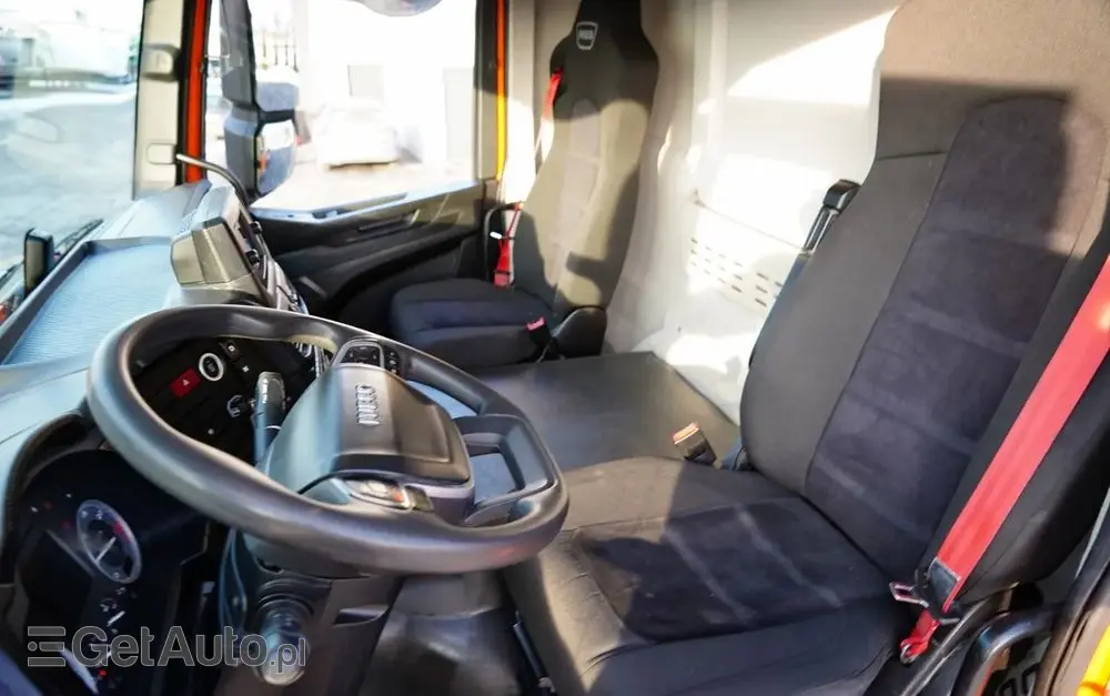 IVECO X-WAY 420 / 8X4 / BETONOMIESZARKA 9 M3 / SCHWING STETTER / AUTOMAT / EURO 6 