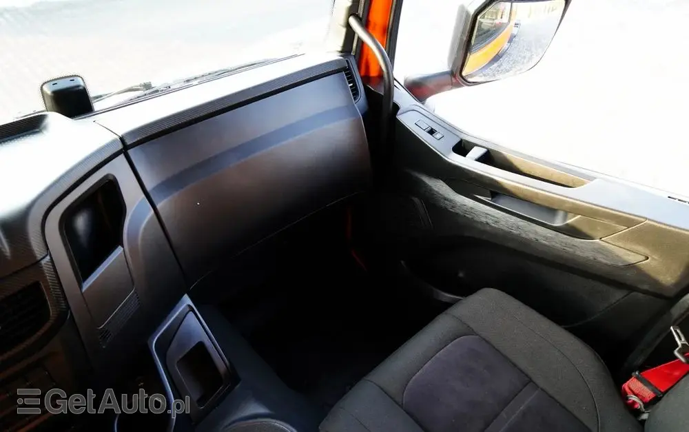 IVECO X-WAY 420 / 8X4 / BETONOMIESZARKA 9 M3 / SCHWING STETTER / AUTOMAT / EURO 6 