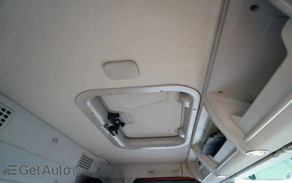 IVECO X-WAY 420 / 8X4 / BETONOMIESZARKA 9 M3 / SCHWING STETTER / AUTOMAT / EURO 6 