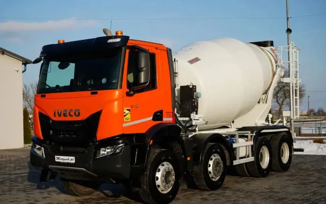 IVECO X-WAY 420 / 8X4 / BETONOMIESZARKA 9 M3 / SCHWING STETTER / AUTOMAT / EURO 6 