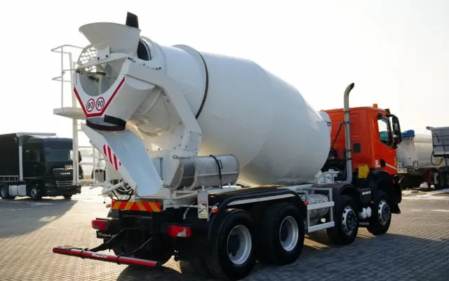 IVECO X-WAY 420 / 8X4 / BETONOMIESZARKA 9 M3 / SCHWING STETTER / AUTOMAT / EURO 6 