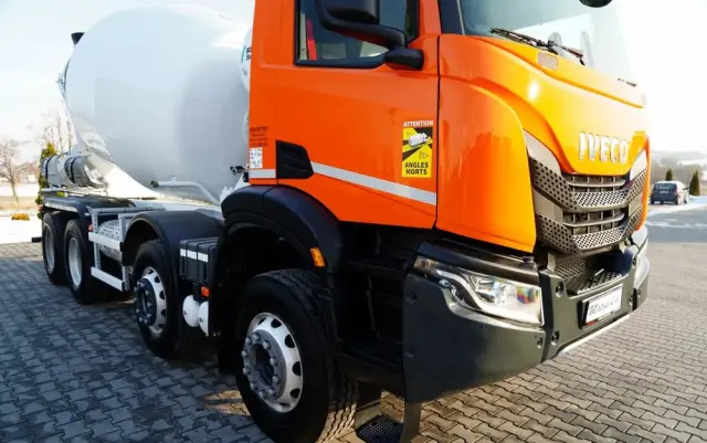 IVECO X-WAY 420 / 8X4 / BETONOMIESZARKA 9 M3 / SCHWING STETTER / AUTOMAT / EURO 6 