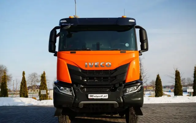 IVECO X-WAY 420 / 8X4 / BETONOMIESZARKA 9 M3 / SCHWING STETTER / AUTOMAT / EURO 6 