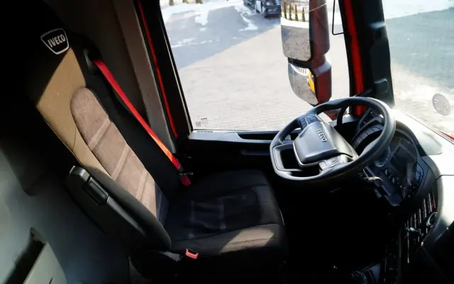 IVECO X-WAY 420 / 8X4 / BETONOMIESZARKA 9 M3 / SCHWING STETTER / AUTOMAT / EURO 6 