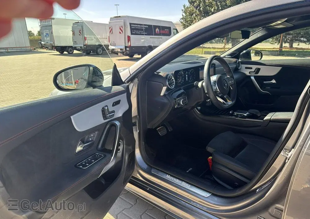 MERCEDES-BENZ CLA 250 4-Matic AMG Line 7G-DCT