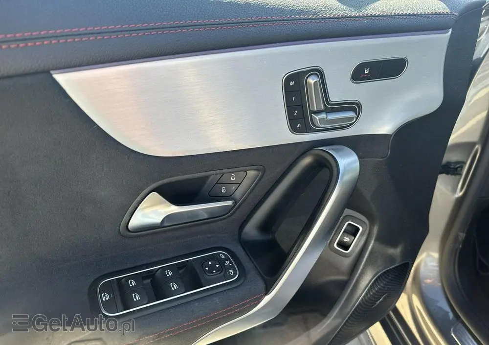 MERCEDES-BENZ CLA 250 4-Matic AMG Line 7G-DCT