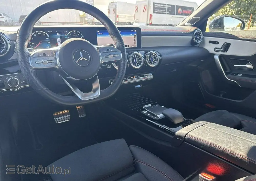 MERCEDES-BENZ CLA 250 4-Matic AMG Line 7G-DCT