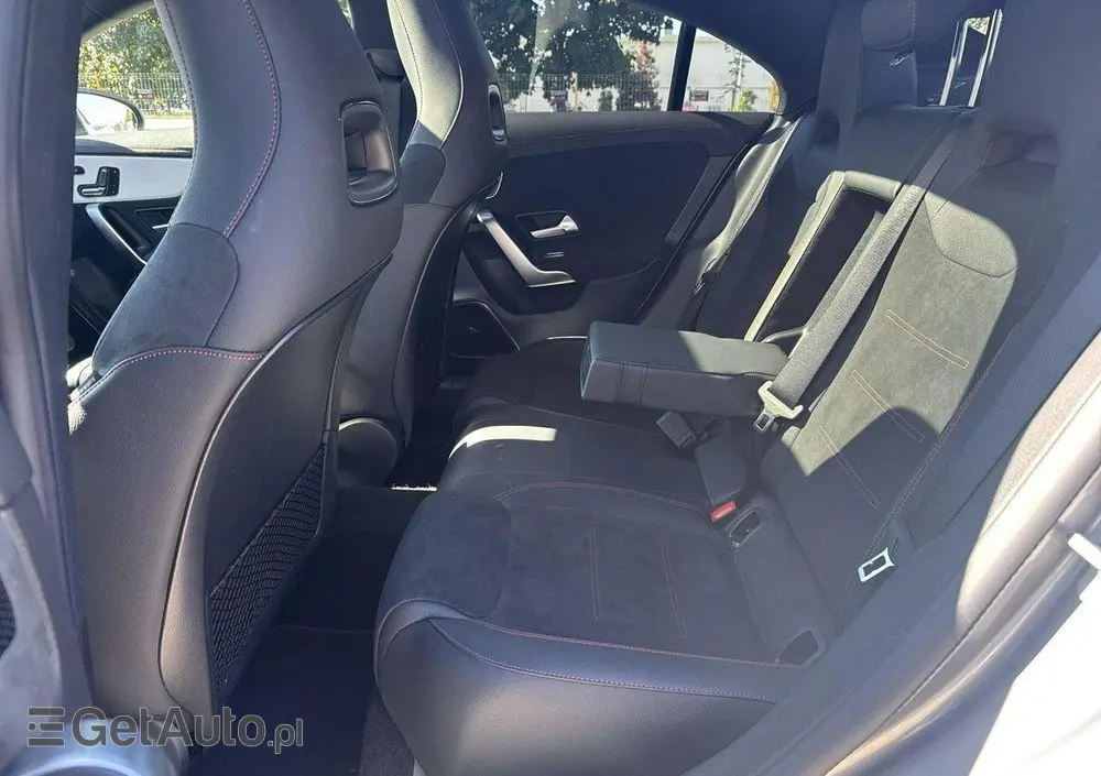 MERCEDES-BENZ CLA 250 4-Matic AMG Line 7G-DCT