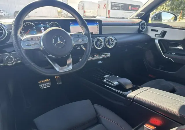 MERCEDES-BENZ CLA 250 4-Matic AMG Line 7G-DCT