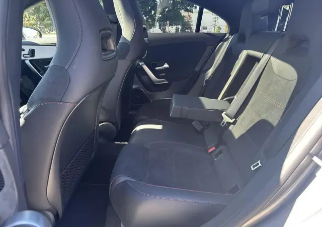 MERCEDES-BENZ CLA 250 4-Matic AMG Line 7G-DCT